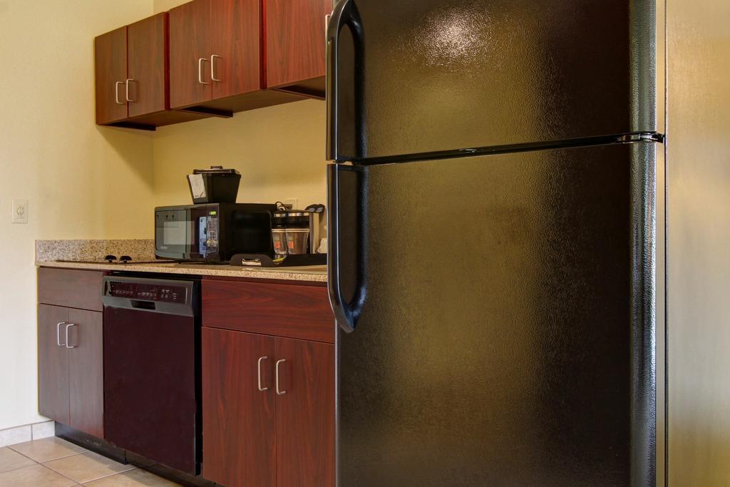 Cobblestone Inn & Suites - Linton Room photo